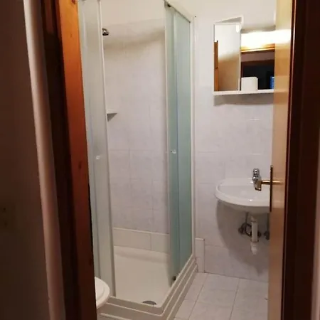 Guest house Apartments And Rooms With Parking Space Njivice, Krk - 5398 Njivice
