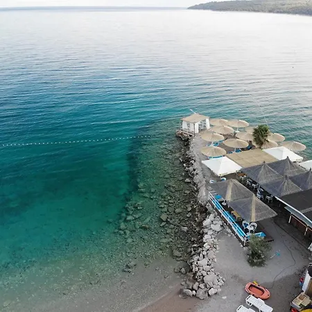 Guest house Apartments And Rooms With Parking Space Njivice, Krk - 5398 3*
