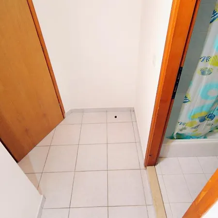 Apartments And Rooms With Parking Space Njivice, Krk - 5398 Njivice