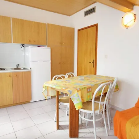 Guest house Apartments And Rooms With Parking Space Njivice, Krk - 5398 Njivice