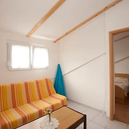 Guest house Apartments And Rooms With Parking Space Njivice, Krk - 5398